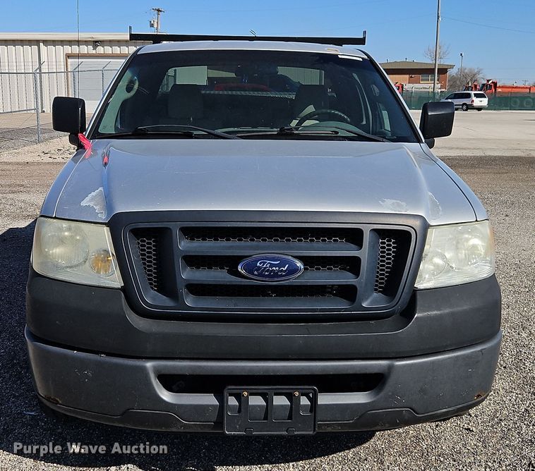 image for item EI8880 2007 Ford F150 XL pickup truck