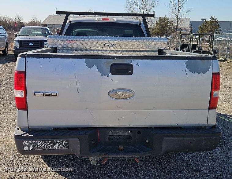image for item EI8880 2007 Ford F150 XL pickup truck