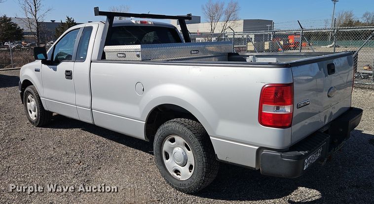 image for item EI8880 2007 Ford F150 XL pickup truck