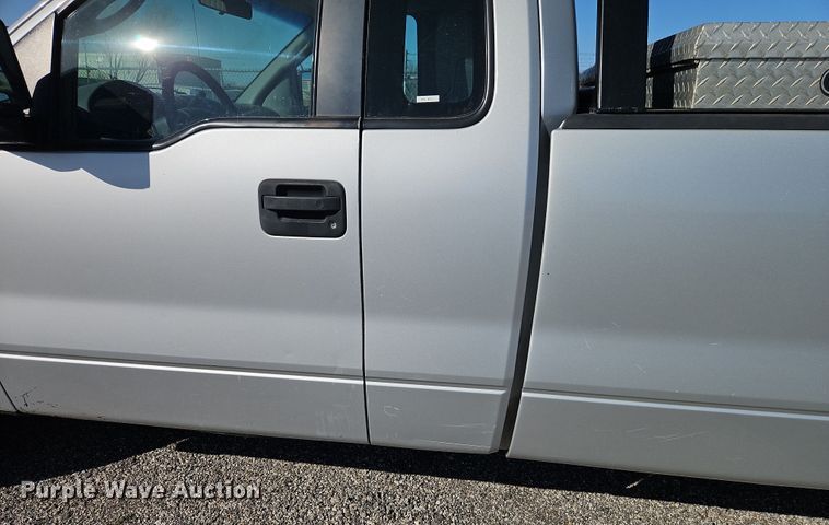 image for item EI8880 2007 Ford F150 XL pickup truck