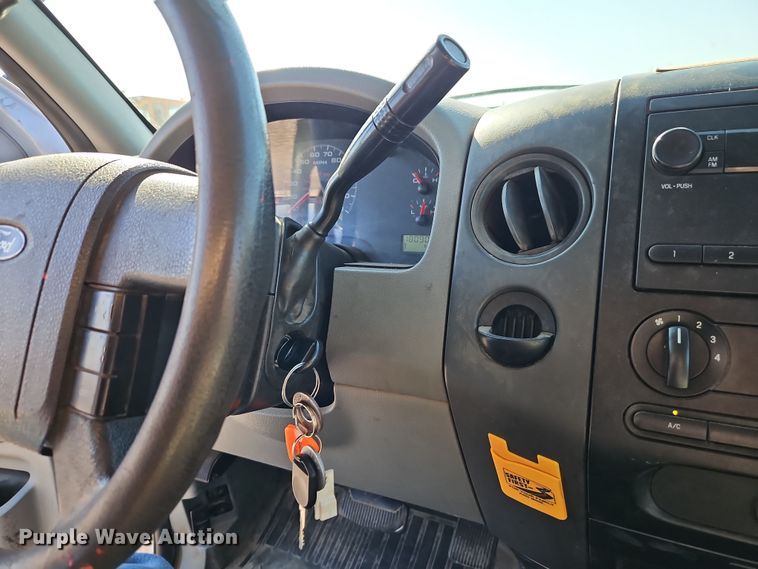 image for item EI8880 2007 Ford F150 XL pickup truck