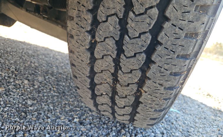 image for item EI8880 2007 Ford F150 XL pickup truck