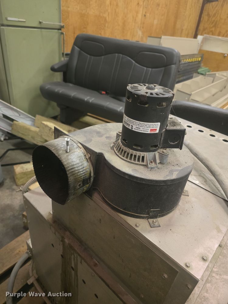 image for item EK2084 Gilson HM-378 oven