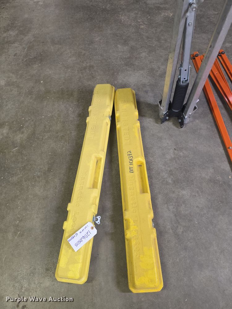 image for item EK5099 Survey equipment