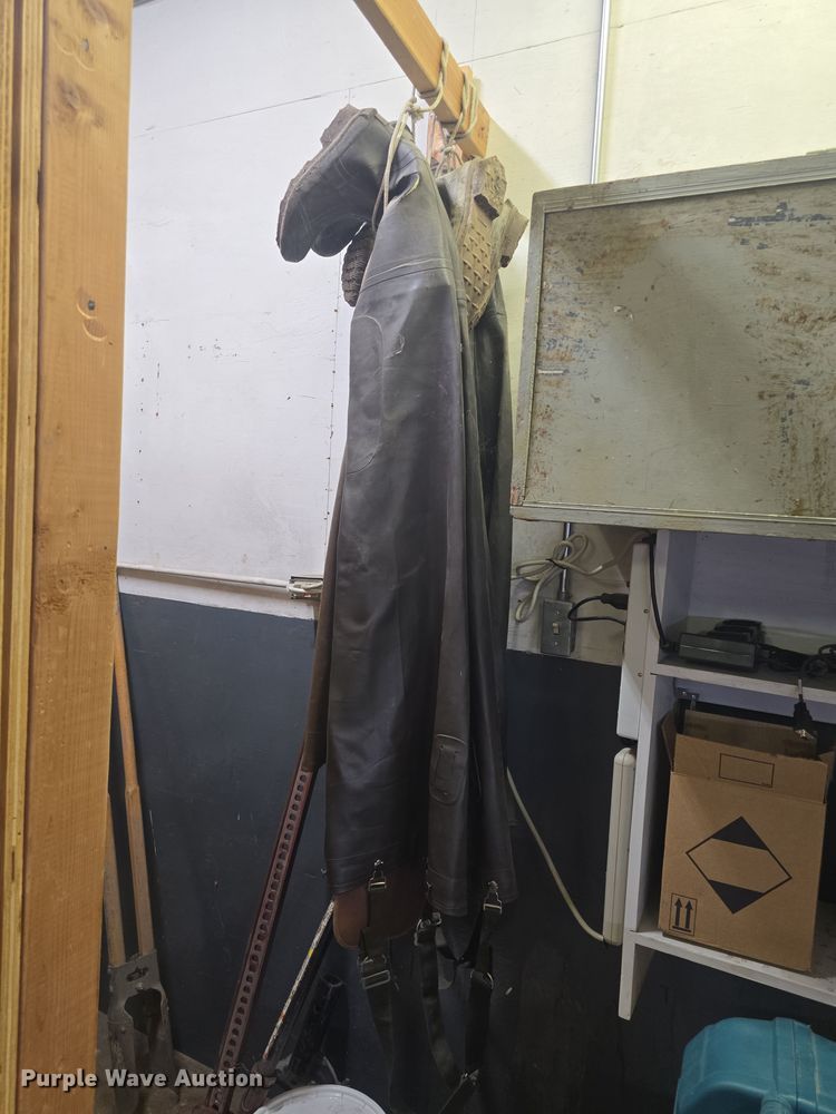 image for item EK5099 Survey equipment