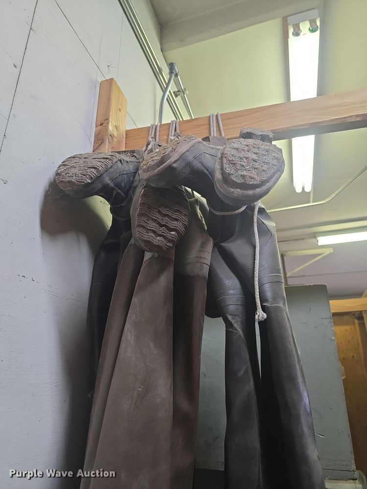 image for item EK5099 Survey equipment