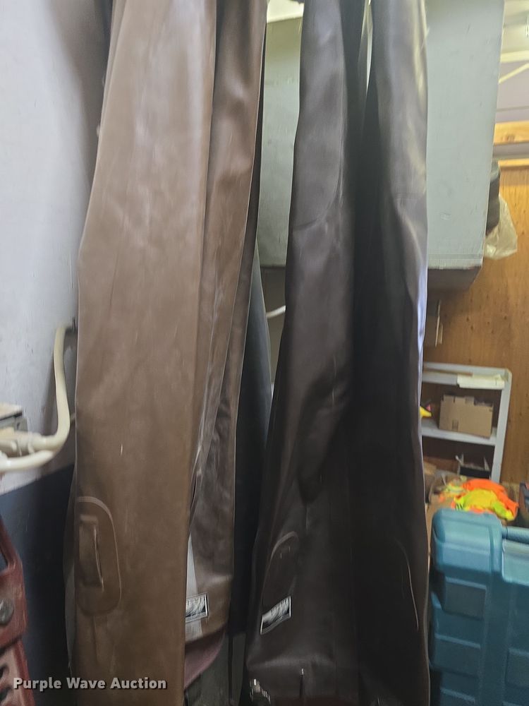 image for item EK5099 Survey equipment