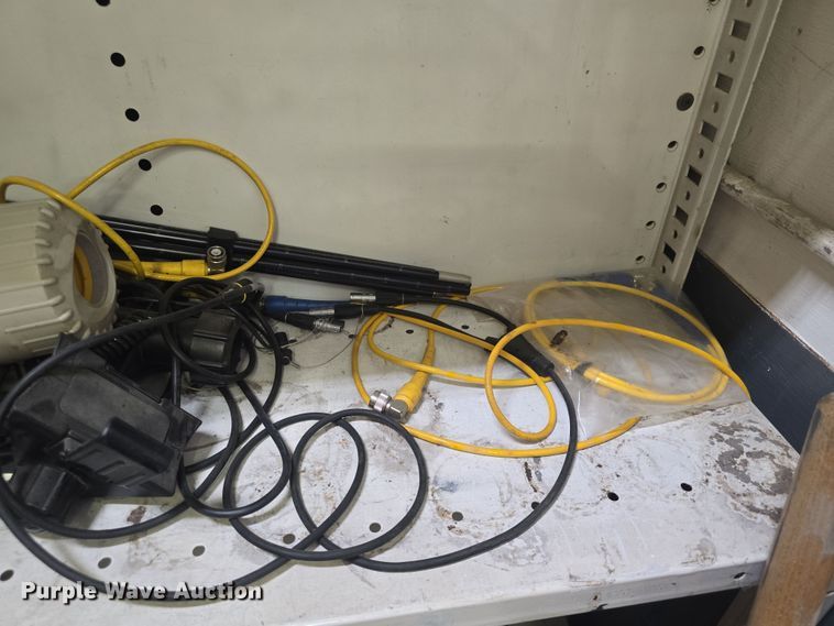 image for item EK5099 Survey equipment