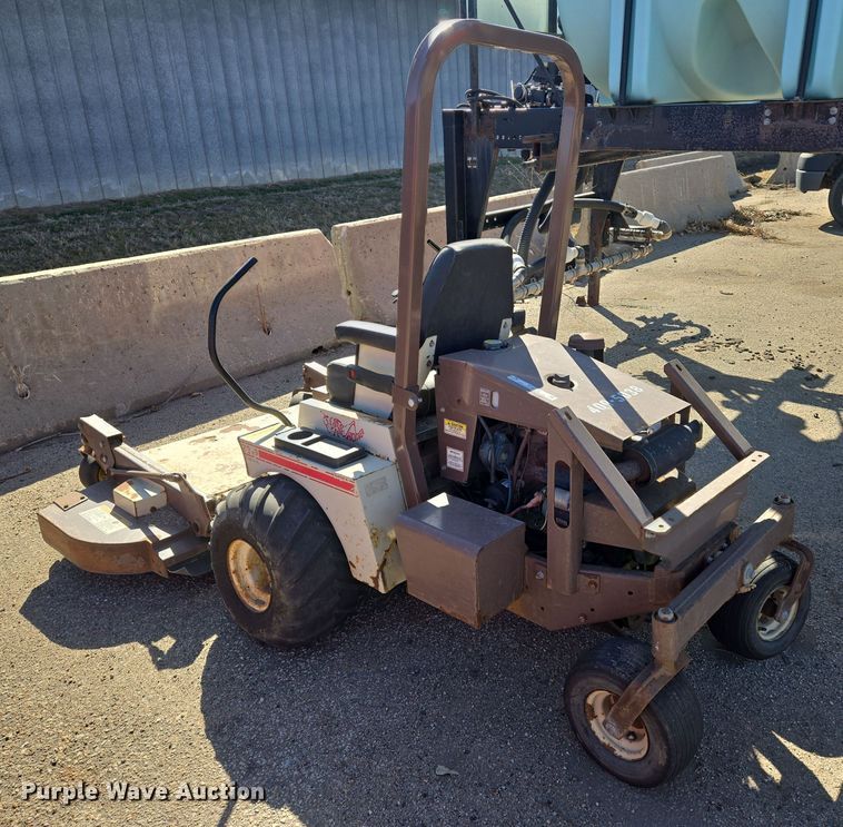 image for item EN8714 Grasshopper 721D ZTR lawn mower