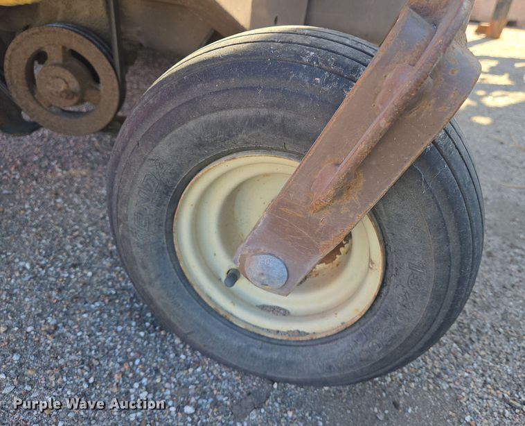 image for item EN8714 Grasshopper 721D ZTR lawn mower