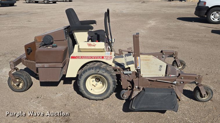 image for item EN8715 2008 Grasshopper 721D ZTR lawn mower