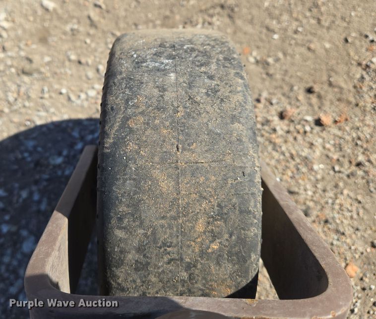 image for item EN8715 2008 Grasshopper 721D ZTR lawn mower