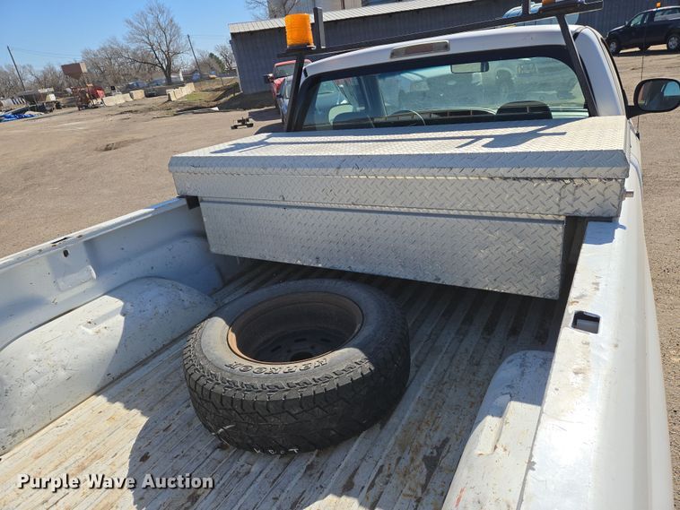 image for item EN8720 2001 Dodge Ram 1500 pickup truck