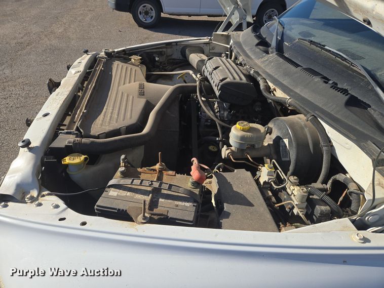 image for item EN8720 2001 Dodge Ram 1500 pickup truck