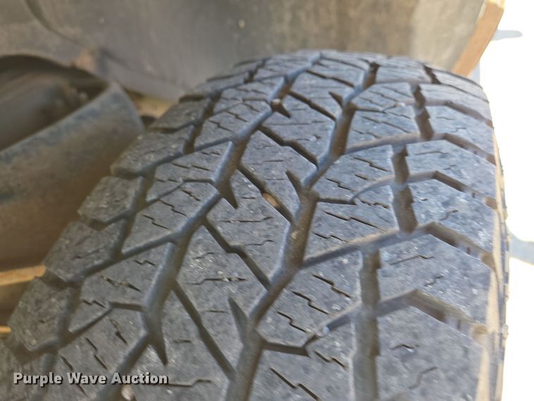 image for item EN8720 2001 Dodge Ram 1500 pickup truck