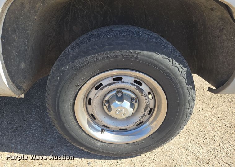 image for item EN8720 2001 Dodge Ram 1500 pickup truck