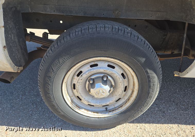 image for item EN8720 2001 Dodge Ram 1500 pickup truck