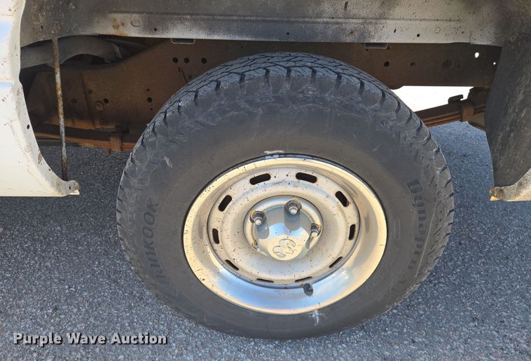 image for item EN8720 2001 Dodge Ram 1500 pickup truck