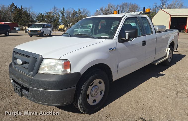 image for item EN8721 2008 Ford  F150 SuperCab pickup truck