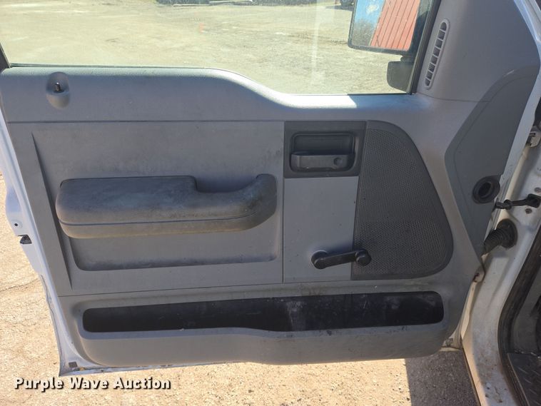 image for item EN8721 2008 Ford  F150 SuperCab pickup truck