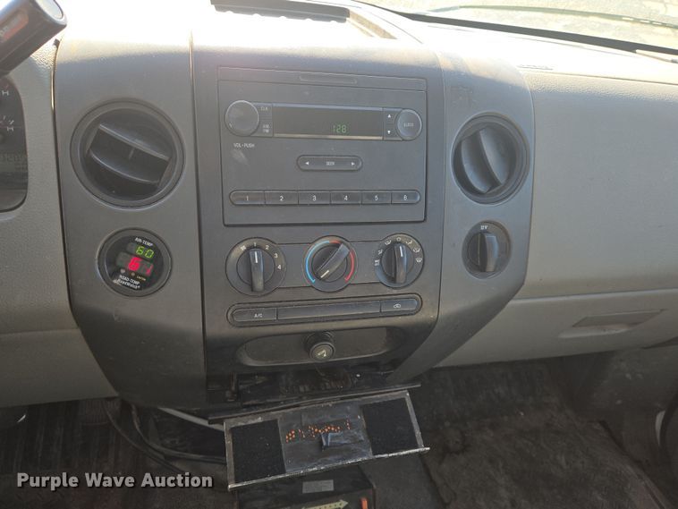 image for item EN8721 2008 Ford  F150 SuperCab pickup truck