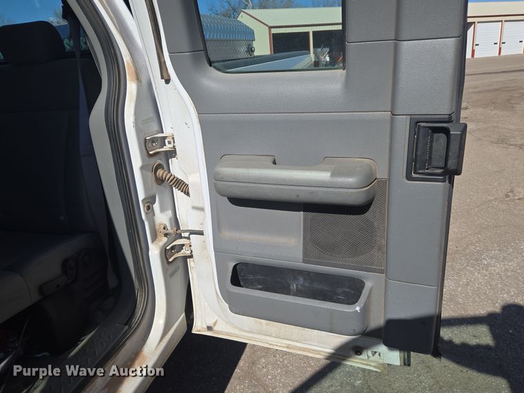 image for item EN8721 2008 Ford  F150 SuperCab pickup truck