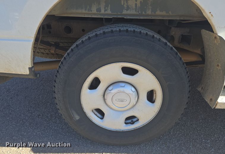 image for item EN8721 2008 Ford  F150 SuperCab pickup truck