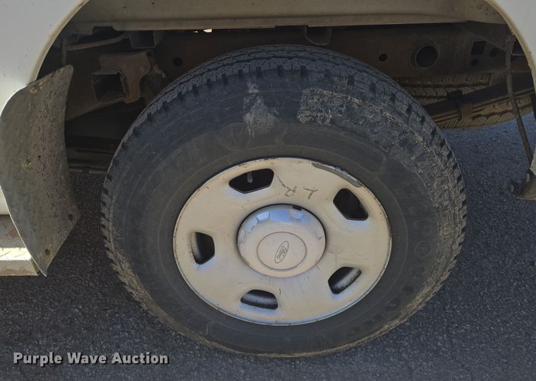 image for item EN8721 2008 Ford  F150 SuperCab pickup truck