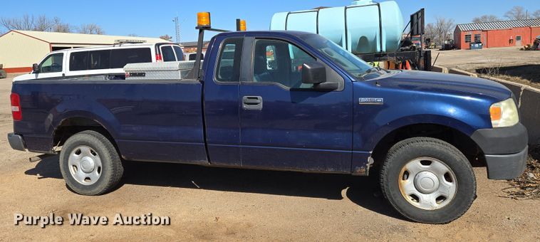 image for item EN8722 2007 Ford  F150 XL pickup truck