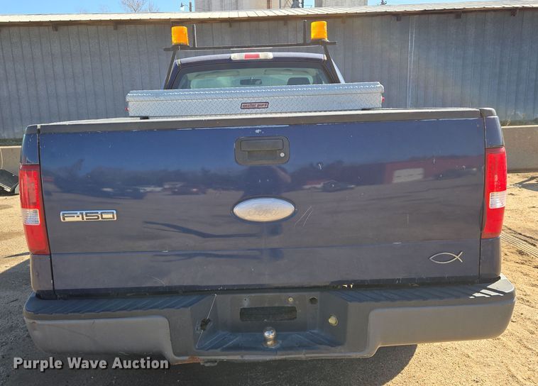 image for item EN8722 2007 Ford  F150 XL pickup truck