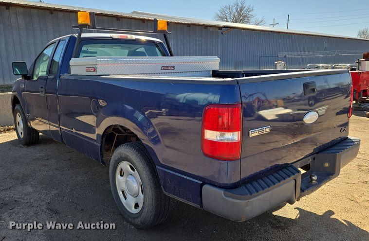 image for item EN8722 2007 Ford  F150 XL pickup truck