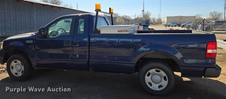 image for item EN8722 2007 Ford  F150 XL pickup truck