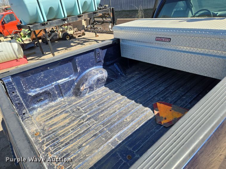 image for item EN8722 2007 Ford  F150 XL pickup truck