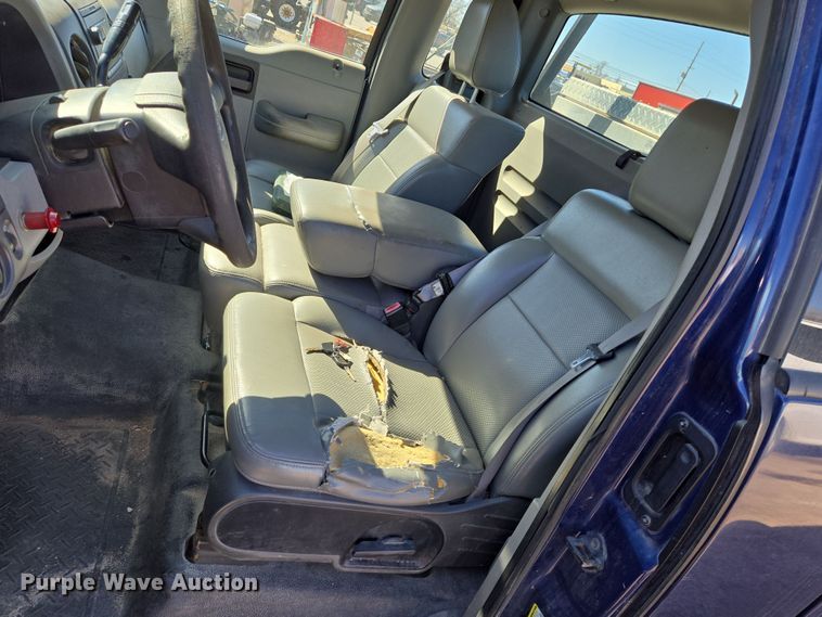 image for item EN8722 2007 Ford  F150 XL pickup truck