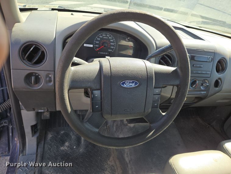 image for item EN8722 2007 Ford  F150 XL pickup truck