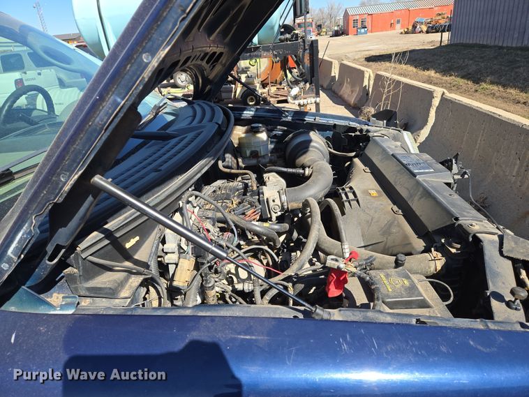 image for item EN8722 2007 Ford  F150 XL pickup truck