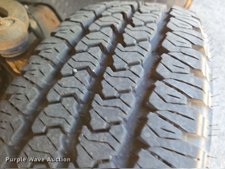 image for item EN8722 2007 Ford  F150 XL pickup truck