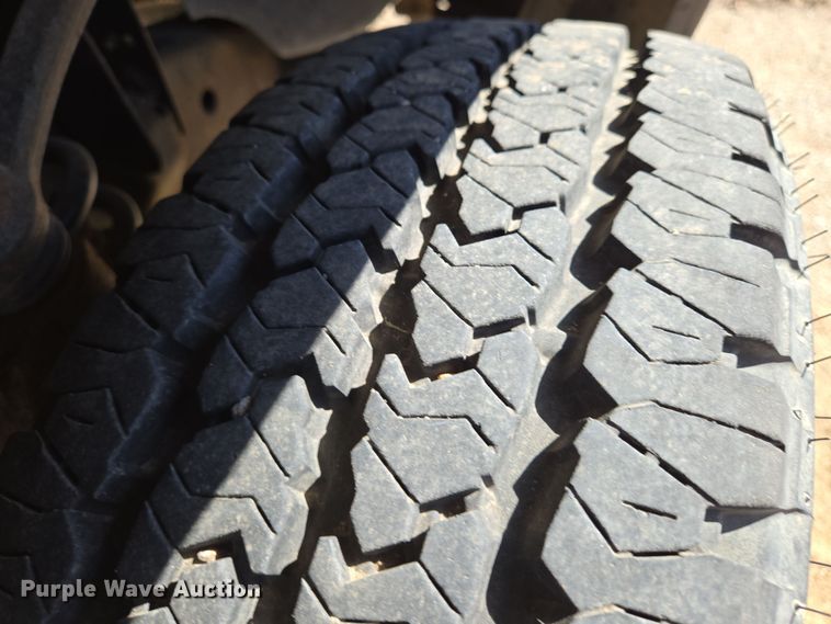 image for item EN8722 2007 Ford  F150 XL pickup truck