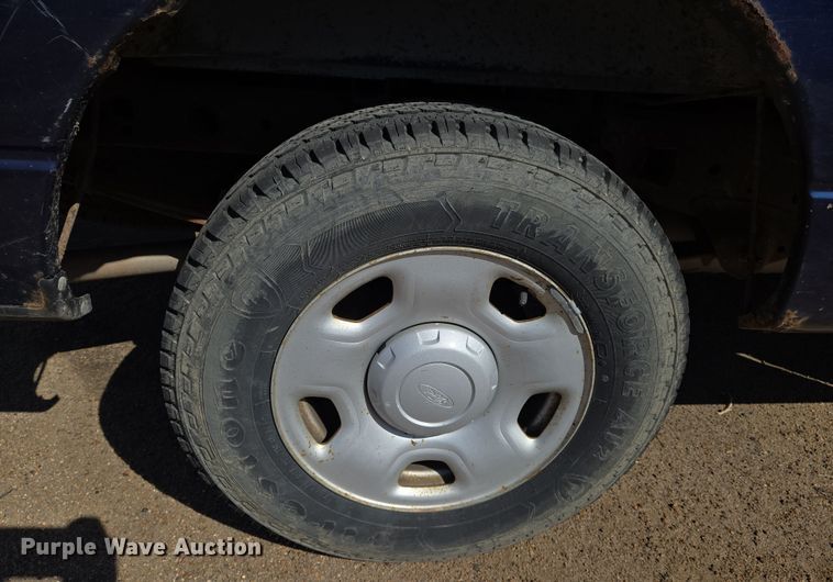 image for item EN8722 2007 Ford  F150 XL pickup truck