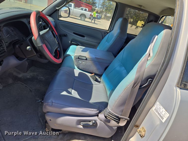 image for item EN8725 2001 Dodge Ram 1500 Club Cab pickup truck