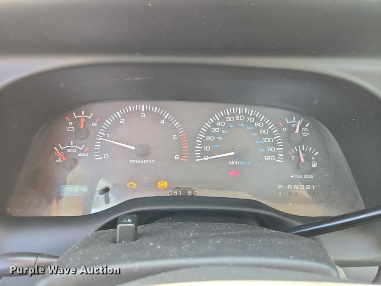 image for item EN8725 2001 Dodge Ram 1500 Club Cab pickup truck