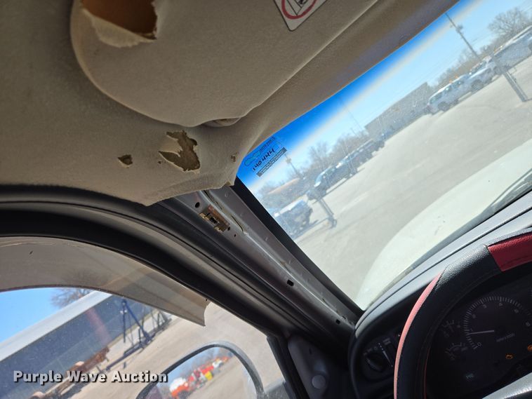 image for item EN8725 2001 Dodge Ram 1500 Club Cab pickup truck