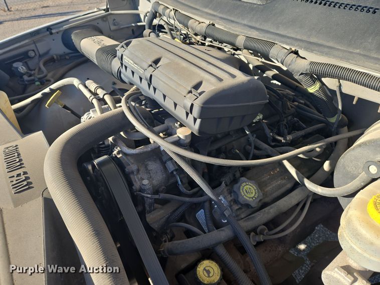 image for item EN8725 2001 Dodge Ram 1500 Club Cab pickup truck