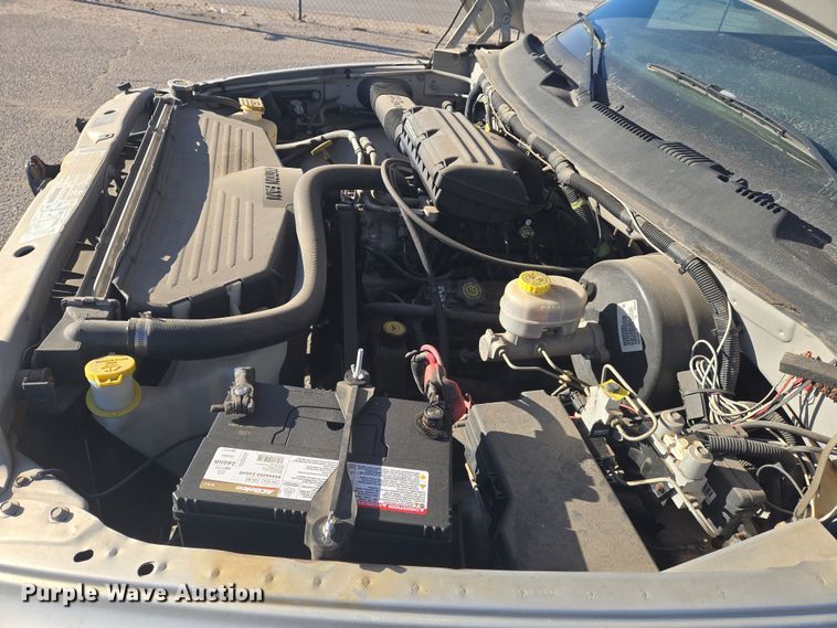 image for item EN8725 2001 Dodge Ram 1500 Club Cab pickup truck