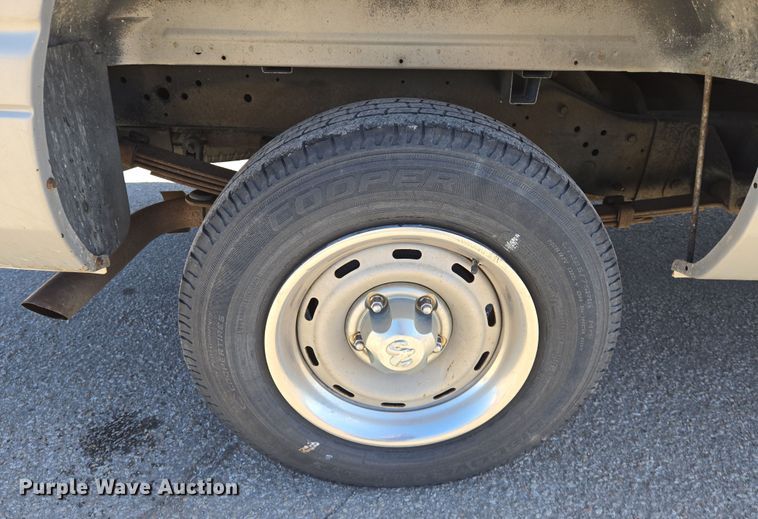 image for item EN8725 2001 Dodge Ram 1500 Club Cab pickup truck