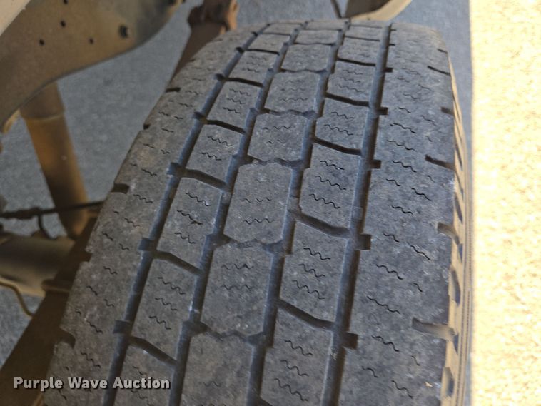 image for item EN8725 2001 Dodge Ram 1500 Club Cab pickup truck