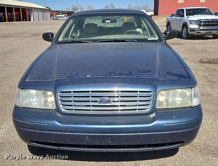 image for item EN8726 2009 Ford Crown Victoria  