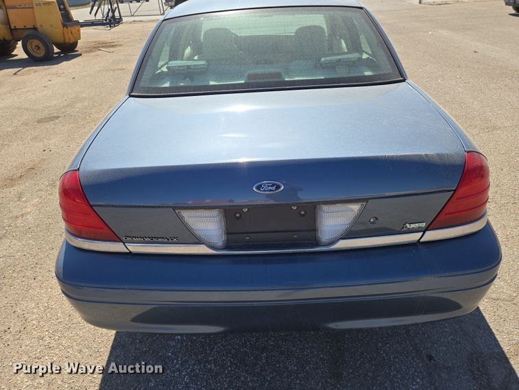 image for item EN8726 2009 Ford Crown Victoria  