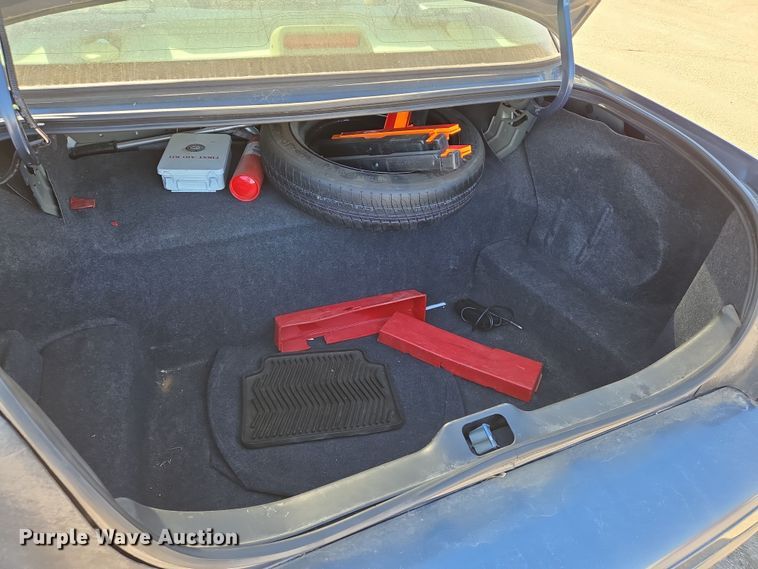 image for item EN8726 2009 Ford Crown Victoria  