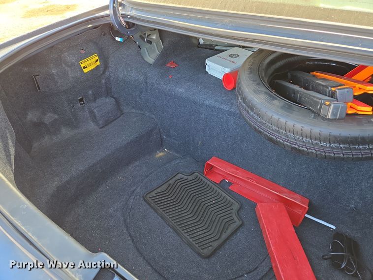 image for item EN8726 2009 Ford Crown Victoria  